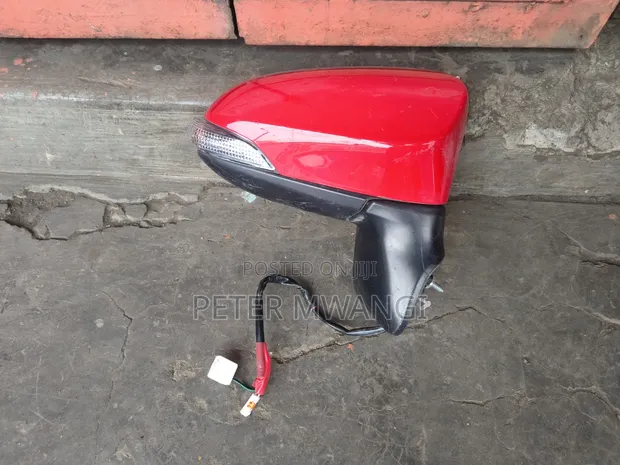Toyota Spade Sidemirrow 2012 Model - 1
