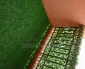 Fensi ya Balcony ya Nyasi Bandia