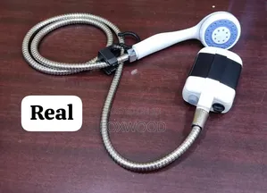 Shower ya Kambi Portable ya Kuchajiwa