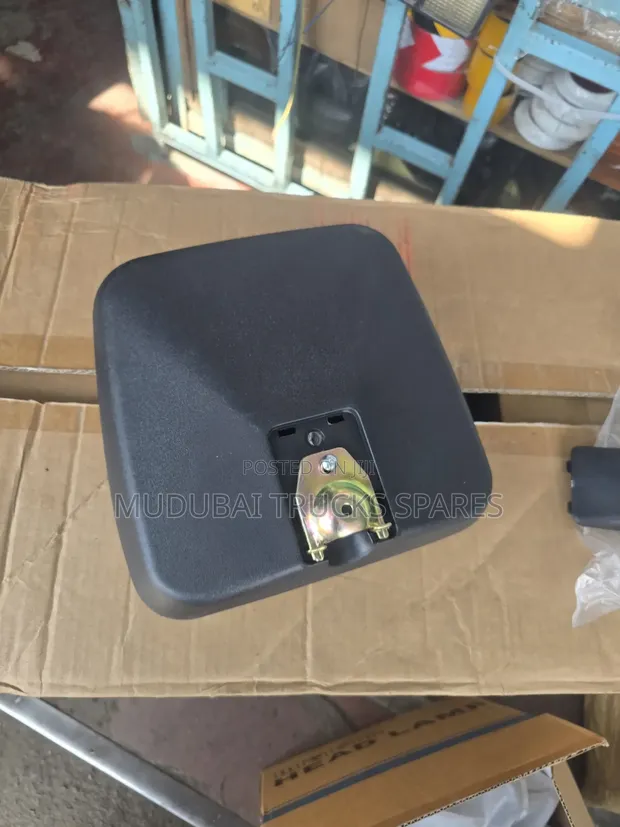 Isuzu F-Series New Model Third Square Mirror - 1