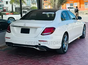 Mercedes-Benz E200 2021