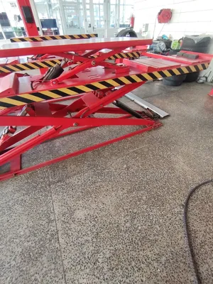 Hydraulic Scissor Car Lift - 4 Ton Capacity