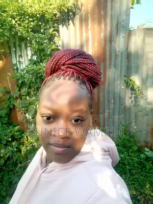 CV Msaidizi wa Vifaa