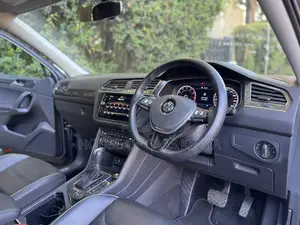 2019 Volkswagen Tiguan 2.0T SEL AWD 4MOTION Gray