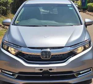 Honda Fit Shuttle Hybrid 2020 Nyeupe