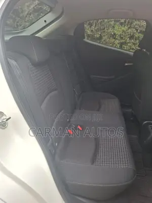 Mazda Demio 2019 Nyeupe