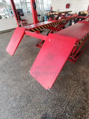 Sunshine Italy Heavy Duty Scissor Lift Machine