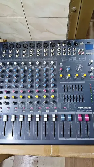 Soundcraft SMX800 Mixer ya Audio ya 8-Mic/Line na USB