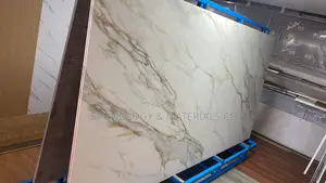 Beverly Gold Sintered Stone Countertop Slabs za Kifahari