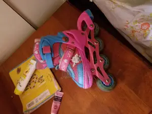 Adjustable Roller Skates - Kids Size 31-34