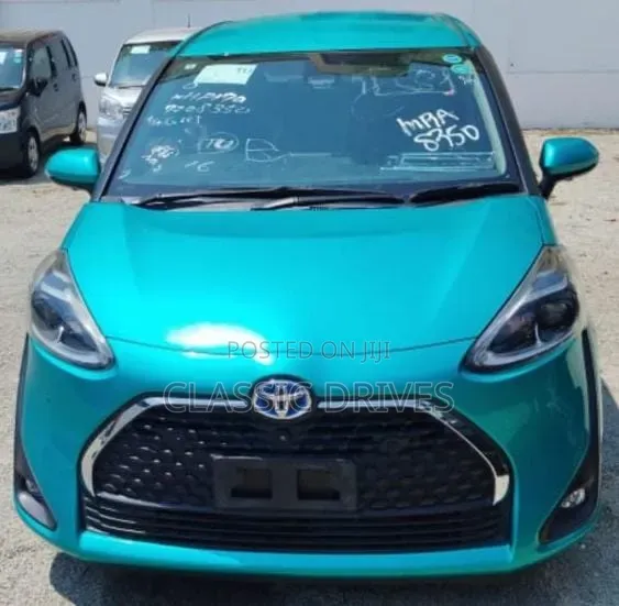 Toyota Sienta 2020 Hybrid - 1