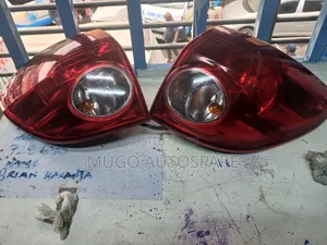 Taillights za Nissan AD (Zilizotumika)