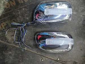 Vifuniko vya Chrome vya Side Mirror vya Toyota NZE/Probox/Premio na Signal