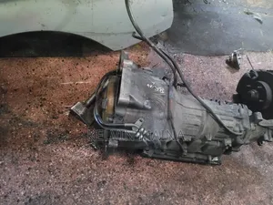 Nissan Vanette 2WD Gearbox