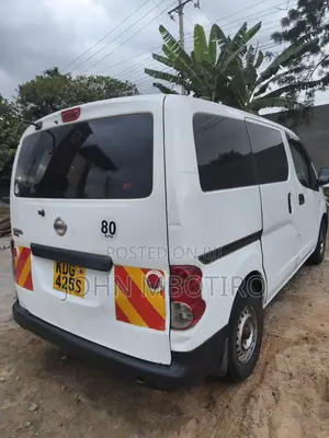 Nissan NV200 2014 Nyeupe