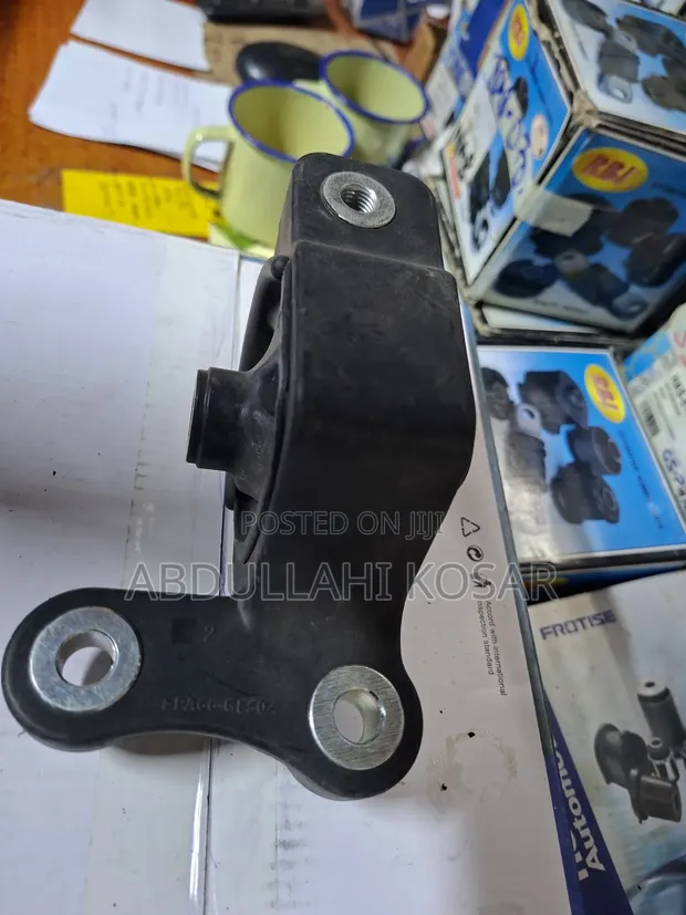 Mlima Mpya wa Injini ya Nyuma kwa Honda Fit - 1