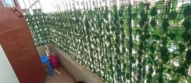 Fensi ya Mvuto ya Mimea Bandia - Rangi ya Kijani - 1