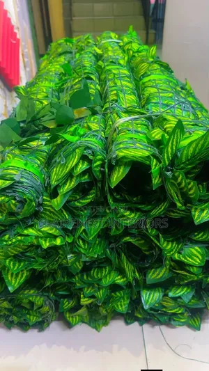 Artificial Ivy Privacy Fence - Watermelon Themed Leaves