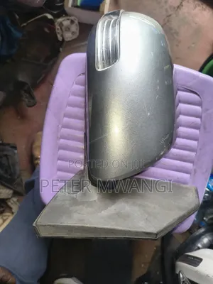 Toyota Premio 260 Sidemirrow