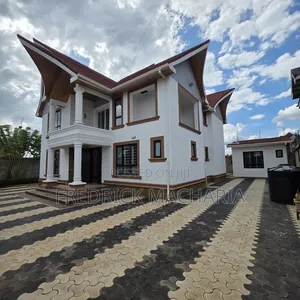 Nyumba ya Ghorofa 5 ya Kuuzwa Karuguru, Kamakis