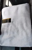 Large White Towels
Material  Cotton 
Size 100cm*150cm - 1