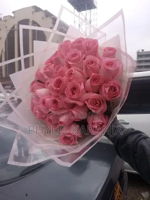 Flower Bouquet by Watiri Blooms