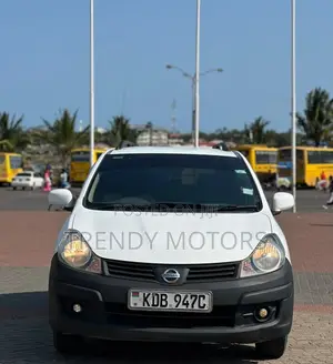 Nissan Advan 2013
