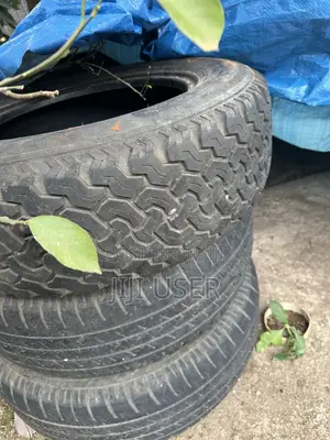 Matairi ya Gari 215/70 R16