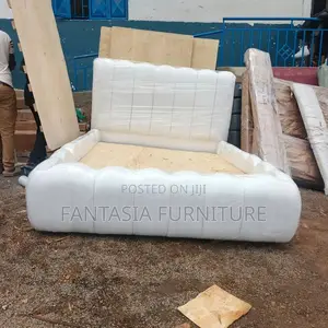 5x6 Comfy White Chester Bubble Bed