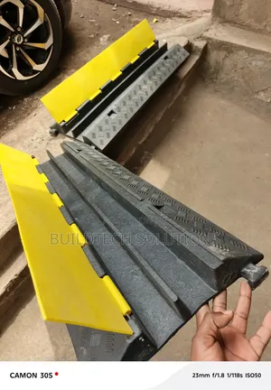 Heavy Duty 2-Channel Cable Ramp