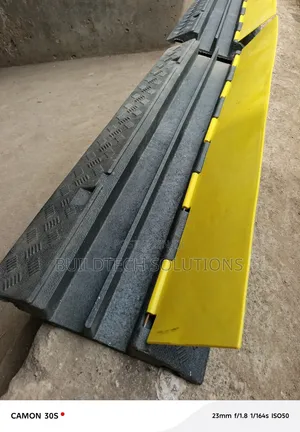 Heavy Duty 2-Channel Cable Protector Ramp