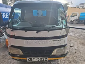 Toyota Lori la Maji 6000L - 2005