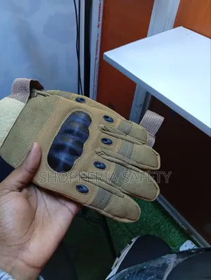 Tactical Gloves with Metallic Knuckle Protection