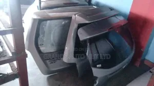 Boot/Tailgate ya Subaru Forester SG5