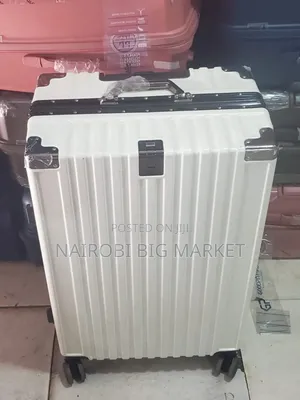 Aldo Suitcase ya Rangi ya Beige