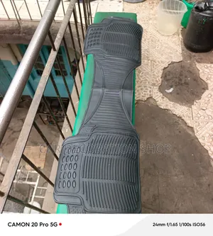 Rear Full Coverage Rubber Floor Mats - Nissan