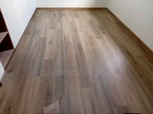SPC Flooring Carpet - Wood Plank Design