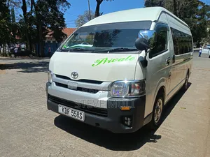 Toyota HiAce 2019 16-Seater Bus