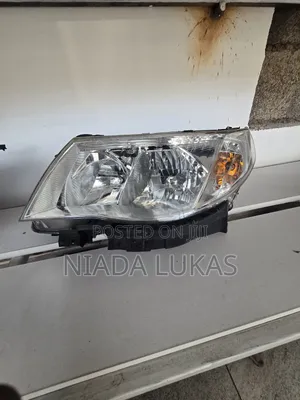 Subaru Forester Headlight Isiyo Xenon (Iliyotumika)