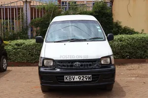 Toyota TownAce 2006 Nyeupe