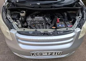 Toyota Noah 2009 Silver