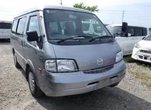 Mazda Bongo Van 2019 Nyeupe