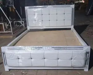 5x6 White Padded Mocket Bed