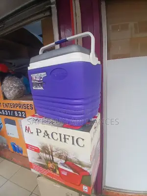 25 Litre Cooler Box - Mpya Kabisa