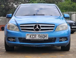 Mercedes-Benz C200 CGI 2010 Bluu