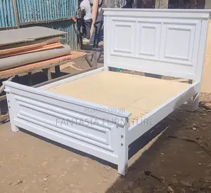 Kitanda cha Mbao Imara Nyeupe 5x6