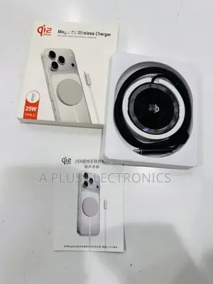 Q12 Wireless Phone Fast Charger Pad