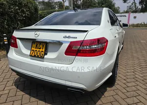 Mercedes-Benz E250 2012 Nyeupe