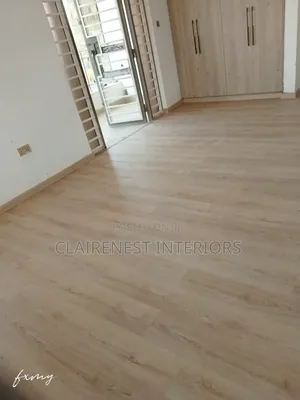 Luxury Vinyl Tiles: Mkeka wa Ubao Design Flooring