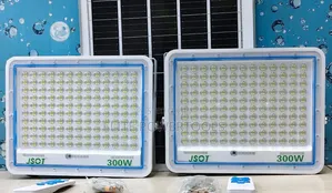 2-in-1 300W THD Solar Floodlight na Remote